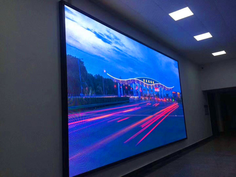 彩酷電子小間距室內(nèi)LED顯示屏