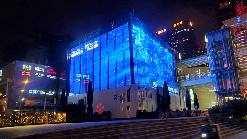 LED透明屏常見(jiàn)故障解決方案